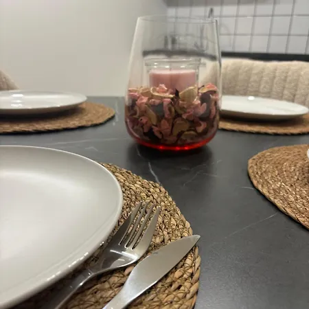 Modern 1br And Sofa Bed Near Airport Brussels