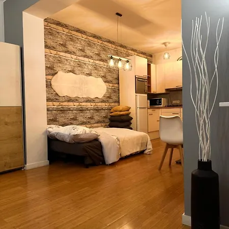 The Cozy Louise Nest *