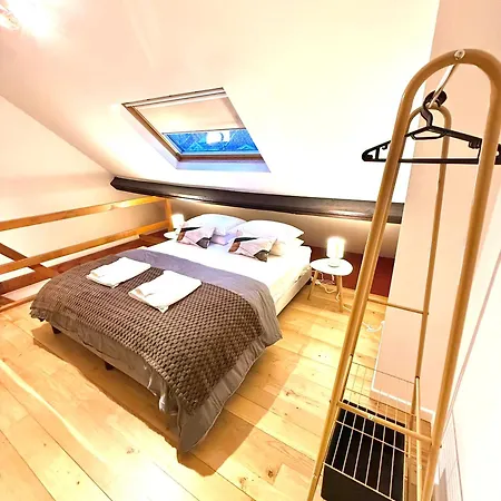 Eu District Loft شقة *