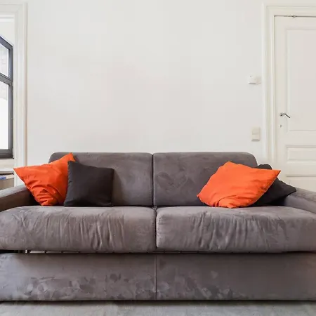 1 Bedroom W Kitchen And Bathroom In Trendy St Gilles アパート *