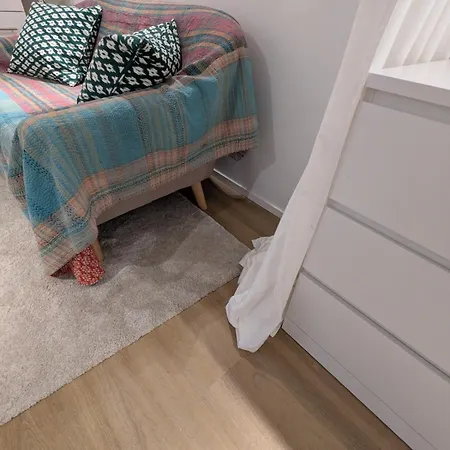 Апартаменты Cozy Nest Basement St Gilles