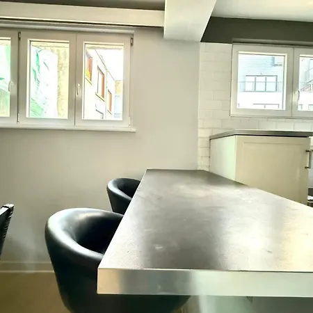 Apartment 3 Min To The Grand-place 6 Min To Manneken Pis & Sleeps 6