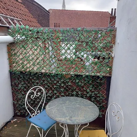 Typical Flat Grand Place Bruselas