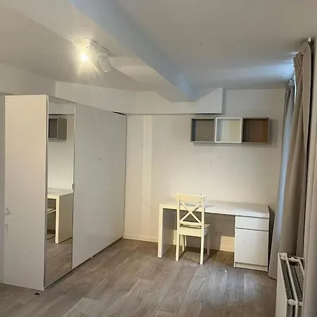 Large 3-bedroom In Appartement