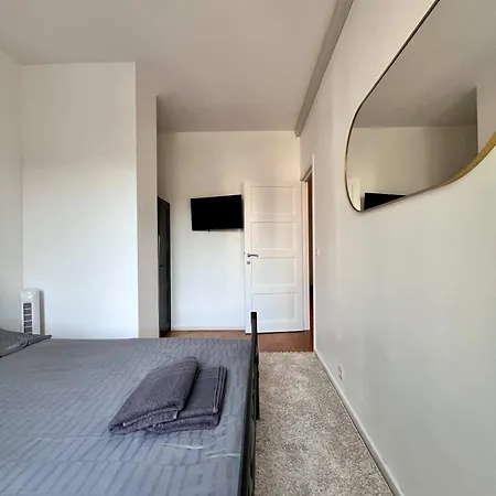 Apartment Cosy Family For Up To 9 Guests Near Midi Station *