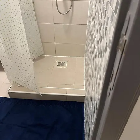 Apartment Confortable Situe A Woluwe Saint Lambert