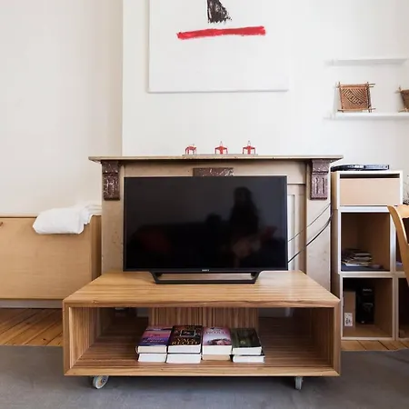 1 Bedroom W Kitchen And Bathroom In Trendy St Gilles