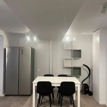 Large 3-bedroom In Apartment Brüssel