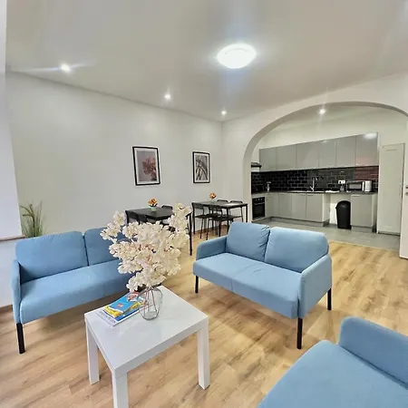 아파트 Spacious For 6 Near Center Of 브뤼셀