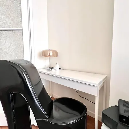 Apartment Chic Heart Of The With Balcony Brüssel