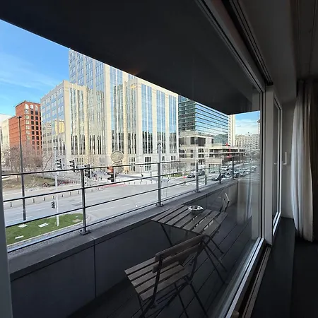 Stunning With 2 Bedrooms - Sleeps 6