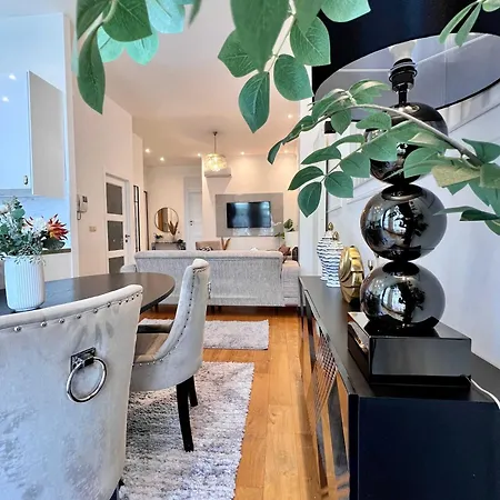 Lejlighed Cosy Family For Up To 9 Guests Near Midi Station Bruxelles