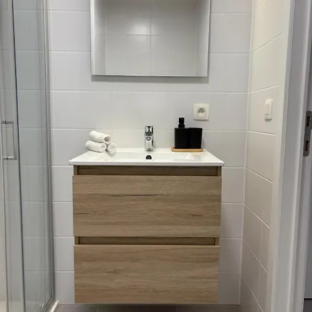 Residentiel A Tour Et Taxi Apartament Bruksela