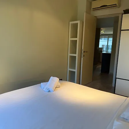 With 2 Bedrooms - Sleeps 6 아파트