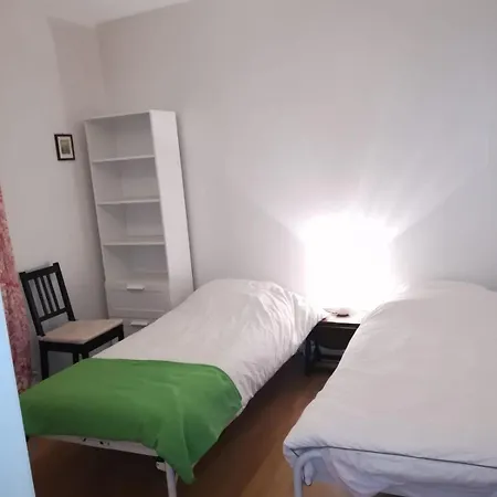 Bright And Cosy In Brüssel