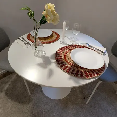 Апартаменты Cozy Nest Basement St Gilles