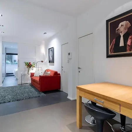 Apartment Luxury Deluxe Garden In Centre Brussels