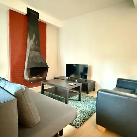 3 Min To The Grand-place 6 Min To Manneken Pis & Sleeps 6 Bruxelles