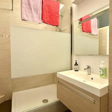 Apartment 3 Min To The Grand-place 6 Min To Manneken Pis & Sleeps 6 *