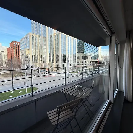 Apartment Stunning With 2 Bedrooms - Sleeps 6 *