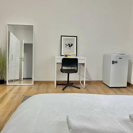 Spacious For 6 Near Center Of 브뤼셀