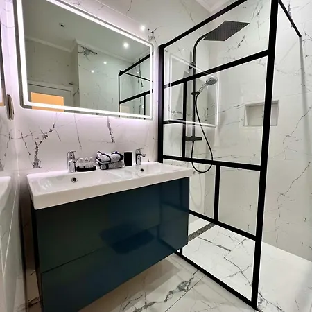 Cosy Family For Up To 9 Guests Near Midi Station Lejlighed Bruxelles