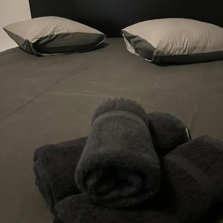 Modern 1br And Sofa Bed Near Airport *