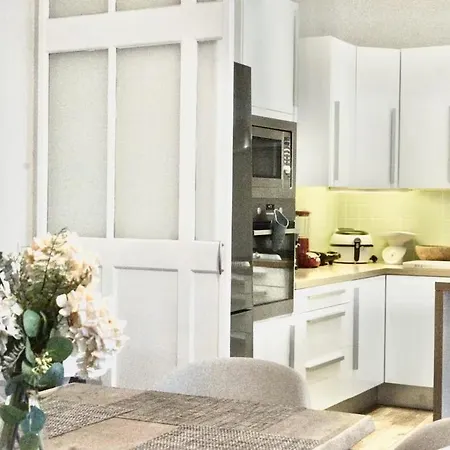 Spacious Terrace In The Heart Of