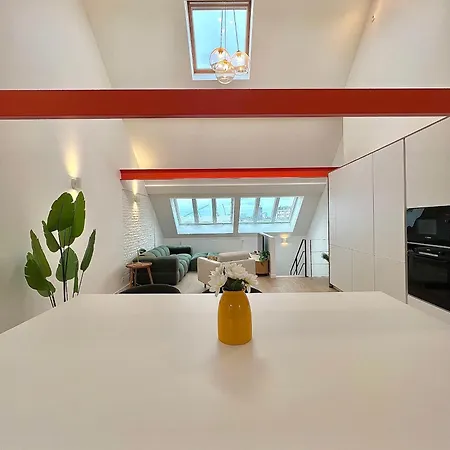 Duplex Design & Elegant Au Coeur De Brüssel
