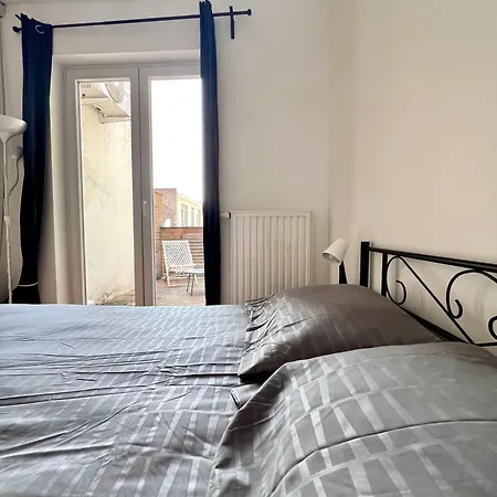 Cosy Family For Up To 9 Guests Near Midi Station *
