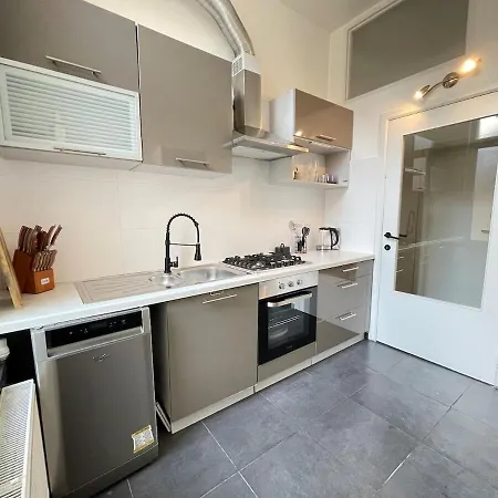 Apartman Beautiful With Jacuzzi *