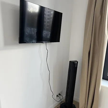 Apartment Chic & Bright Near Montgomery *