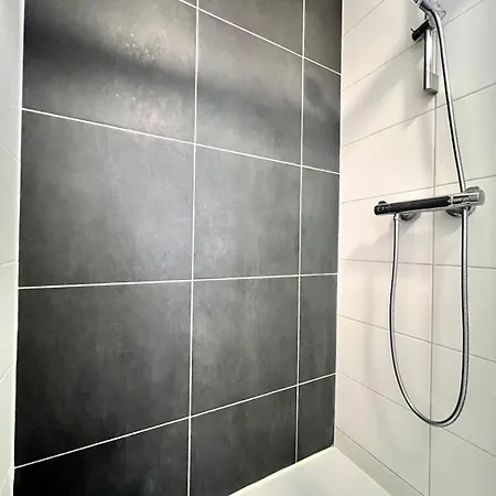 Stunning 2 Min From Grand Place Апартаменты