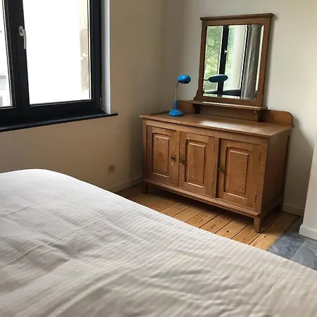 1 Bedroom W Kitchen And Bathroom In Trendy St Gilles בריסל