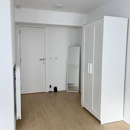 Modern & Elegant Near Montgomery Apartment Brüssel