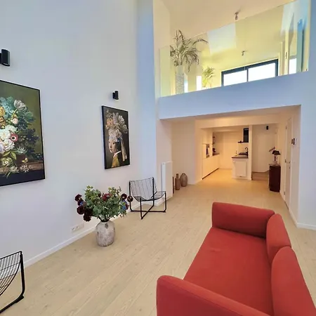 Apartment Chic & Bright Near Montgomery *