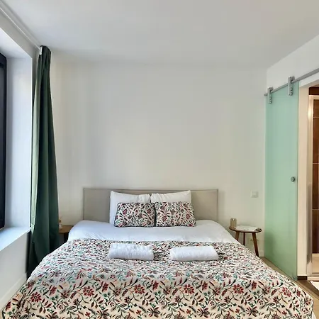 Modern & Elegant Near Montgomery