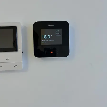 Modern & Elegant Near Montgomery Lejlighed