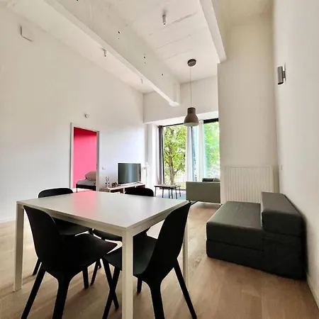 Bright Modern Loft In For 4 Bruxelles
