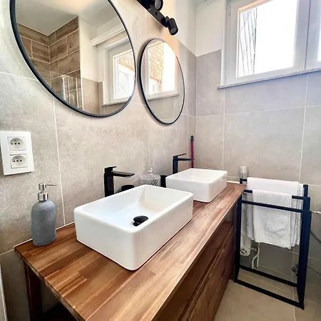 Lovely - Heart Of For 2 View Over The * Bruxelles