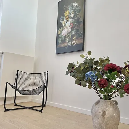 Chic & Bright Near Montgomery Brussels