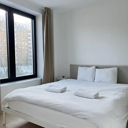 Apartment Chic & Bright Near Montgomery *