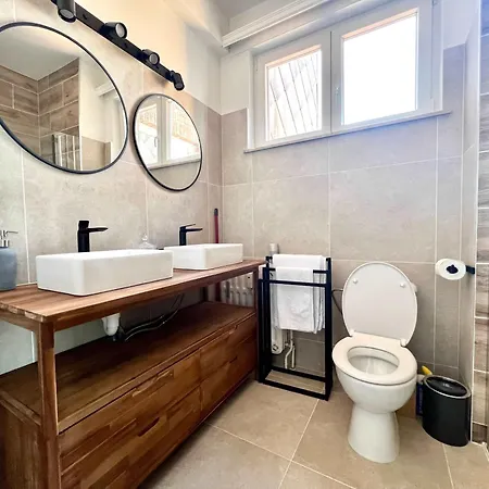 Apartment Lovely - Heart Of For 2 View Over The