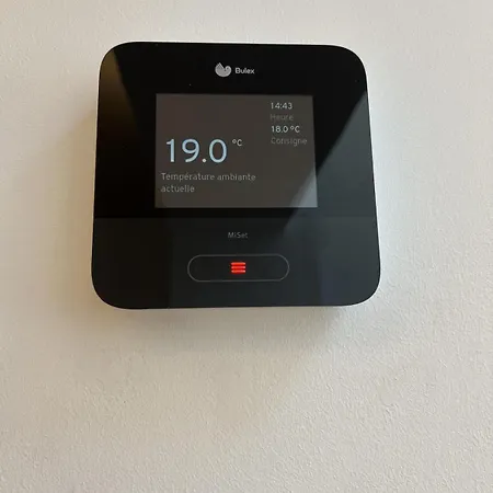 Apartment Chic & Bright Near Montgomery