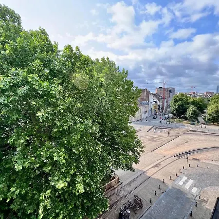 Chic Heart Of The With Balcony Lejlighed