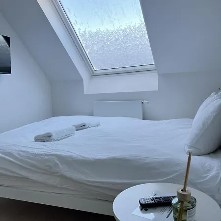 Chic & Bright Near Montgomery * Brussels