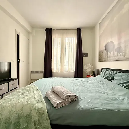 Elegant Close To The European Parliament Lejlighed *