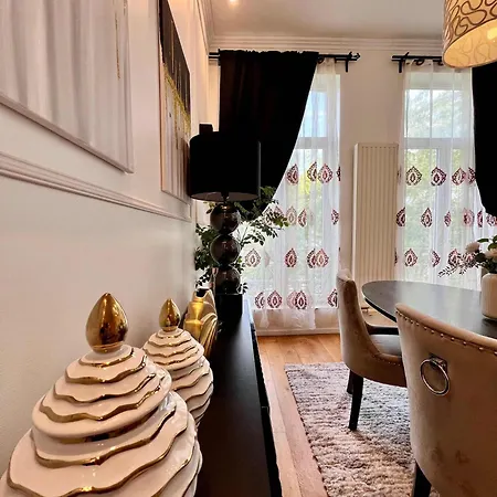 Lejlighed Cosy Family For Up To 9 Guests Near Midi Station *