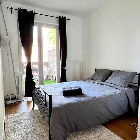 Cosy Family For Up To 9 Guests Near Midi Station Apartment Brüssel