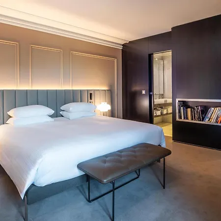 Hilton Grand Place 4* Bruksela